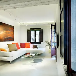 https://art-chapiz-apartments.es-andalucia.com